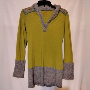 Free People vintage green and grey long sweater with patchwork shoulders sz S/P